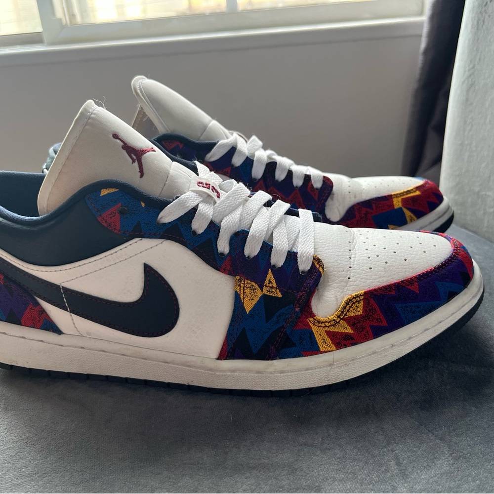 AirJordan 1 Low
Nothing But Net - Picture 5 of 6